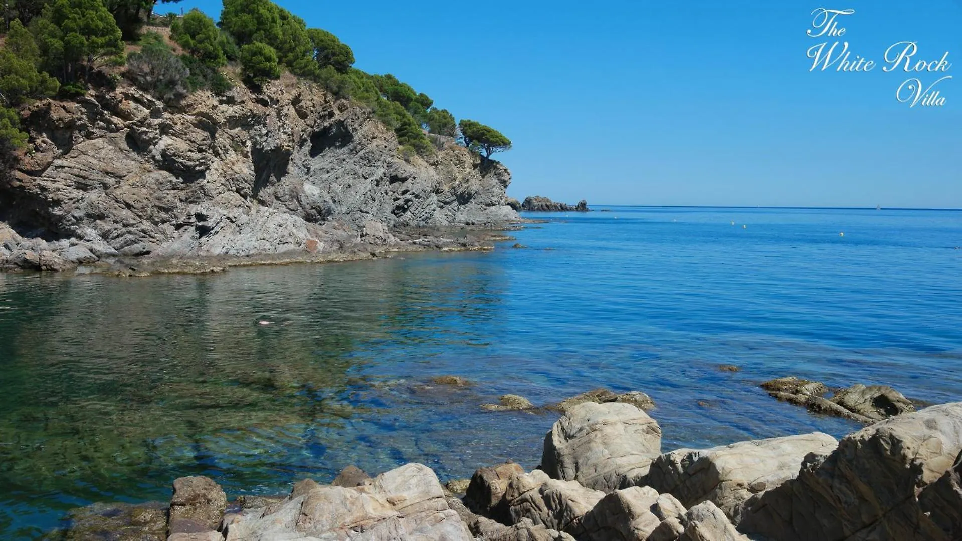White Rock Villa With Breathtaking Views And Pool Colera