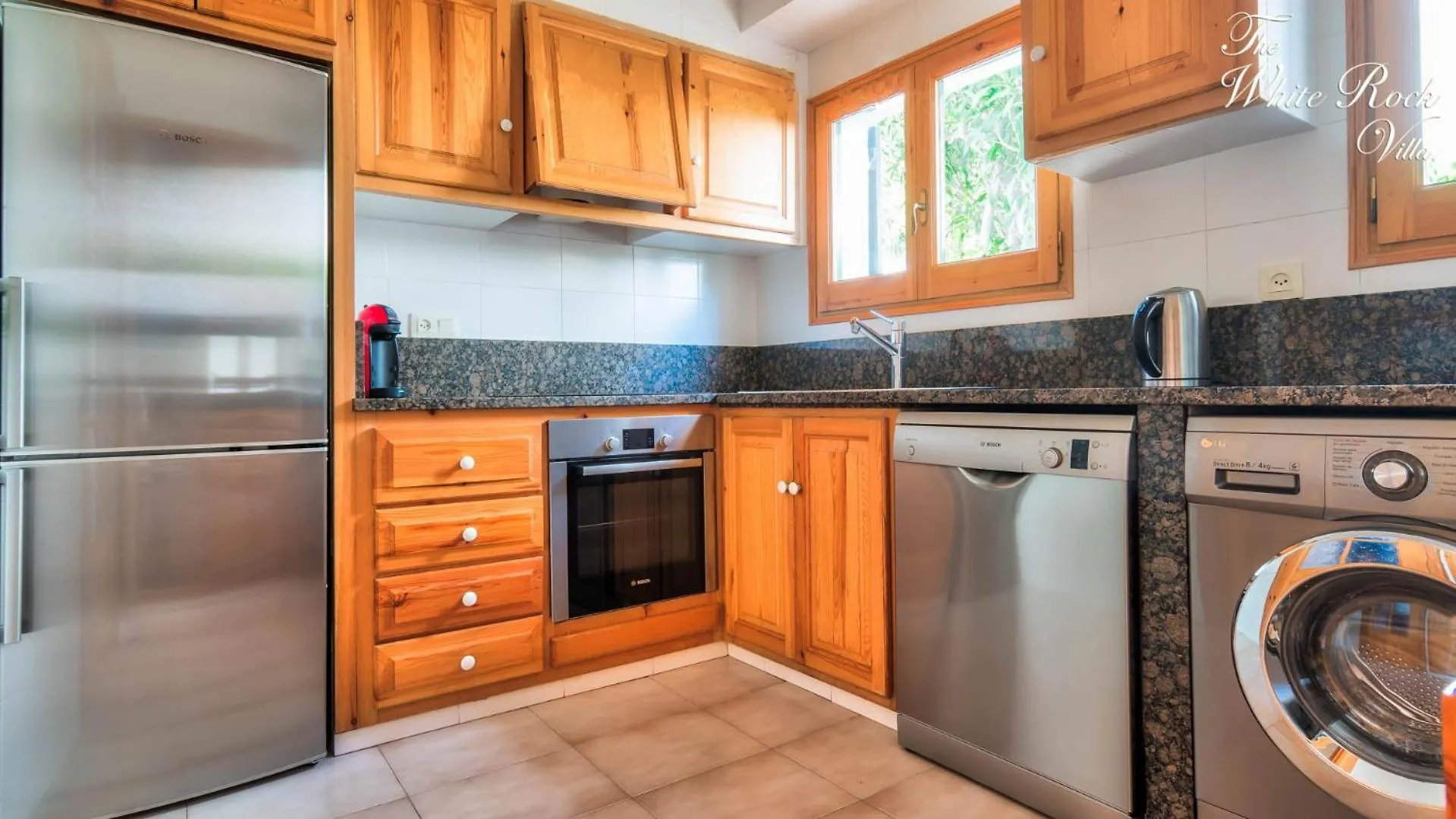 White Rock Villa With Breathtaking Views And Pool Colera Španělsko