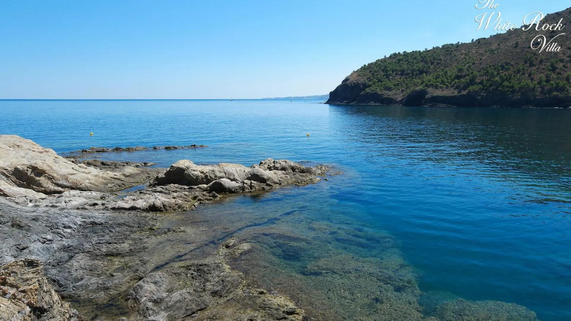 White Rock Villa With Breathtaking Views And Pool Colera 0*,