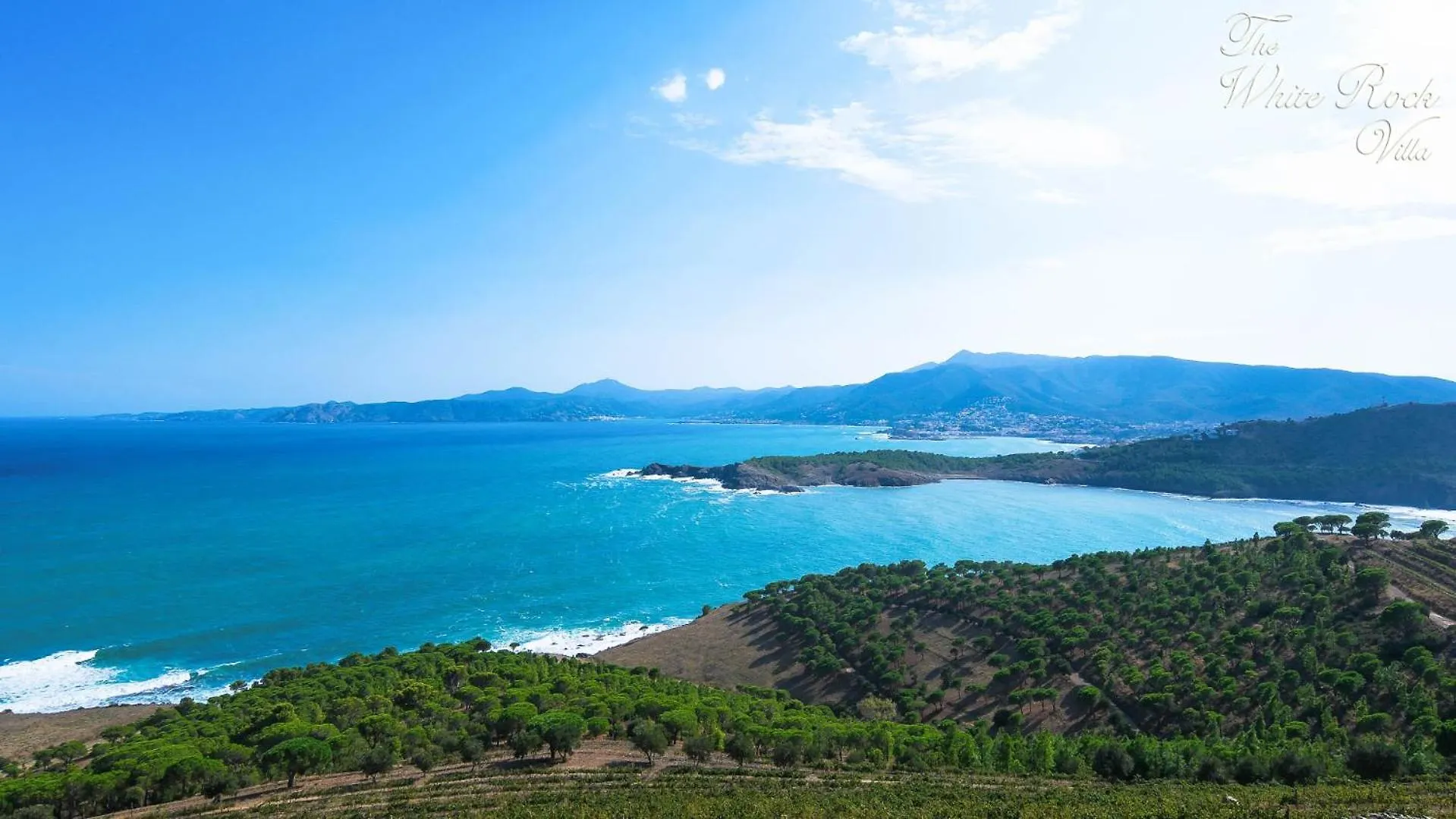 White Rock Villa With Breathtaking Views And Pool Colera